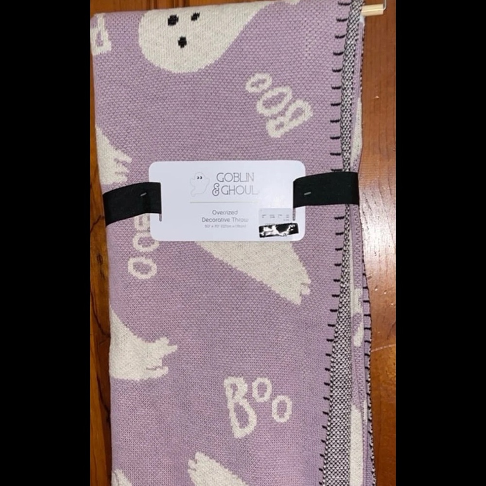 NWT Goblin & Ghoul Lavender Knit Ghost Halloween Oversized Blanket Viral 50 x 70